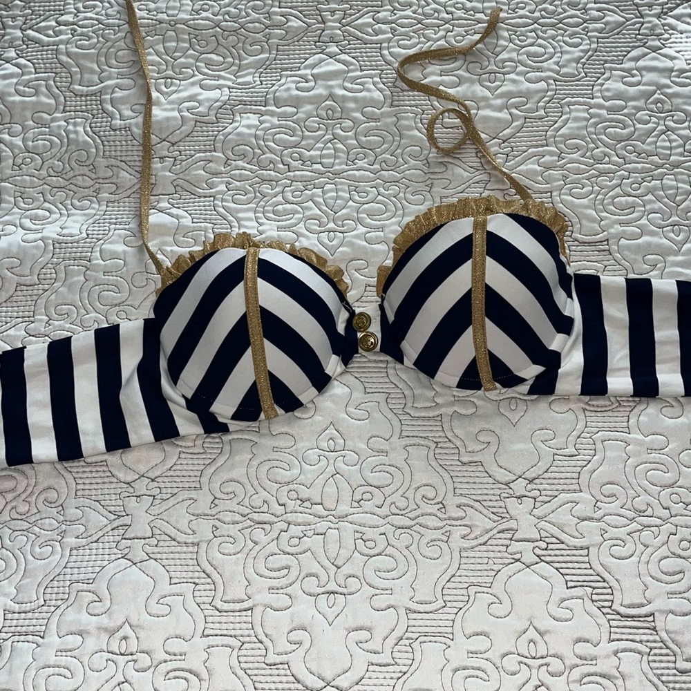 Beach Bunny Blue/White Bikini Top